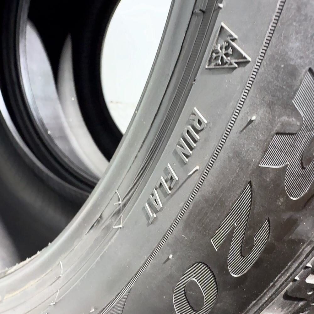 Gomme usate PIRELLI Scorpion Winter 315/35 R20 110V – foto 12 | Prima Gomme PIRELLI Scorpion Winter 315/35 R20 110V, dettaglio fotografico 12