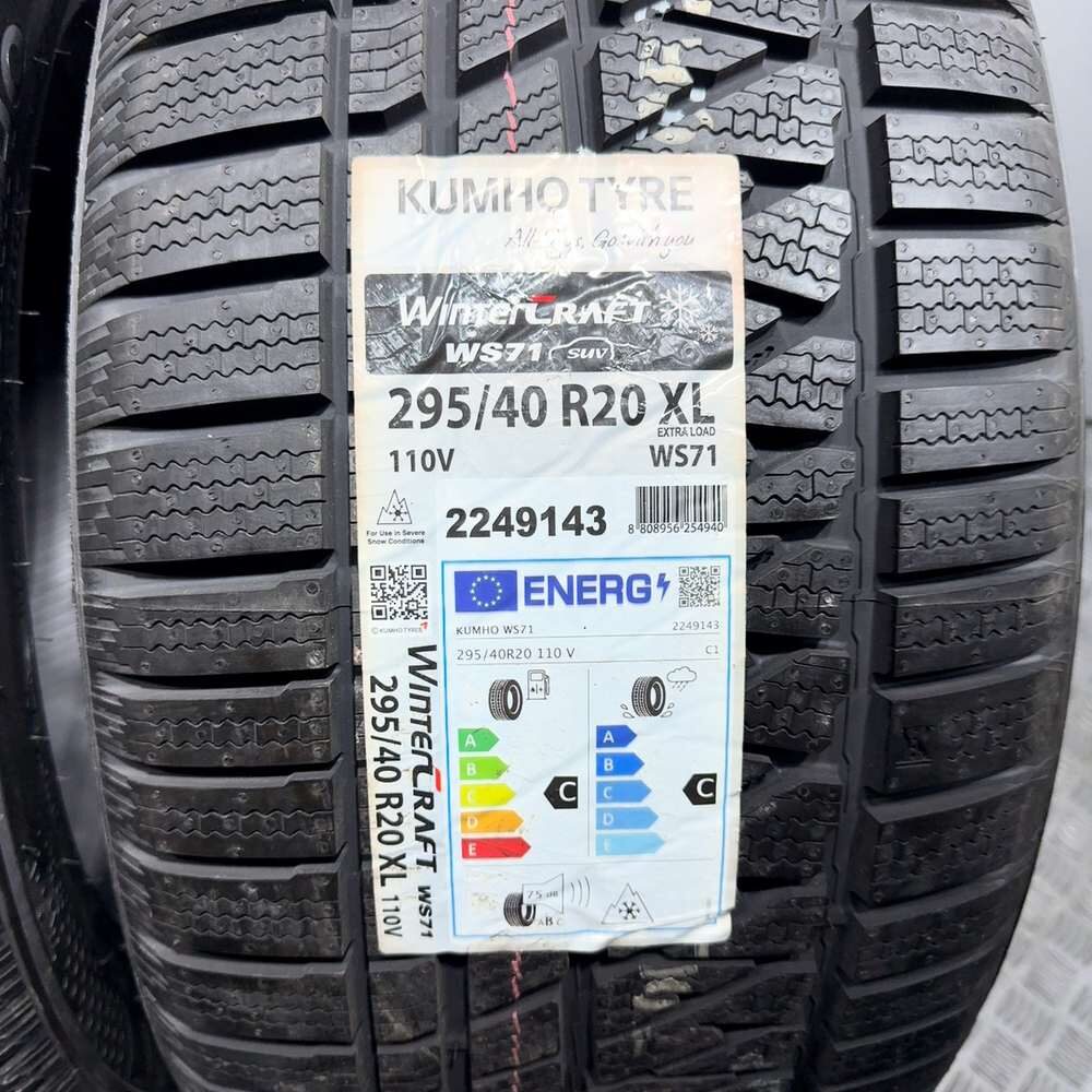 Gomme usate Kumho Wintercraft WS71 295/40 R20 110V – foto 12 | Prima Gomme Kumho Wintercraft WS71 295/40 R20 110V, dettaglio fotografico 12