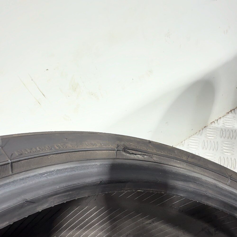 Gomme Usate 235 35 ZR19 91Y XL Toyo Tires Proxes Sport 2 74% Estive | Gomme Usate | PrimaGomme.it TOYO TIRES Proxes Sport 2 235/35 ZR19 91Y: fino a 300 km/h, dettaglio fotografico 12