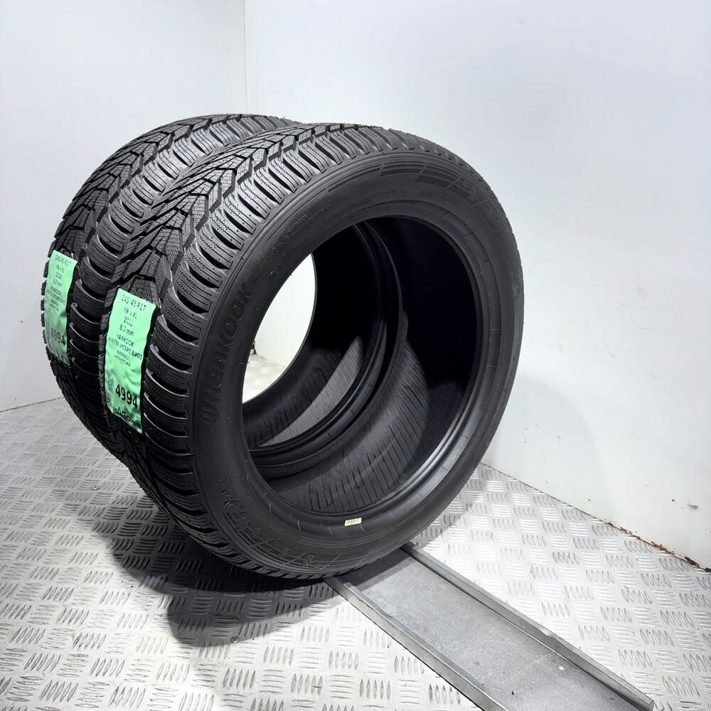 Gomme usate HANKOOK Winter I*Cept Evo3 245/45 R17 99V – foto 15 | Prima Gomme HANKOOK Winter I*Cept Evo3 245/45 R17 99V, dettaglio fotografico 15
